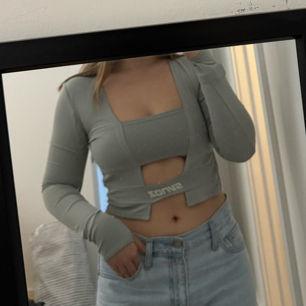 SVNDZ light green cut out long sleeve